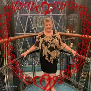 Meet your Posher, Gloria